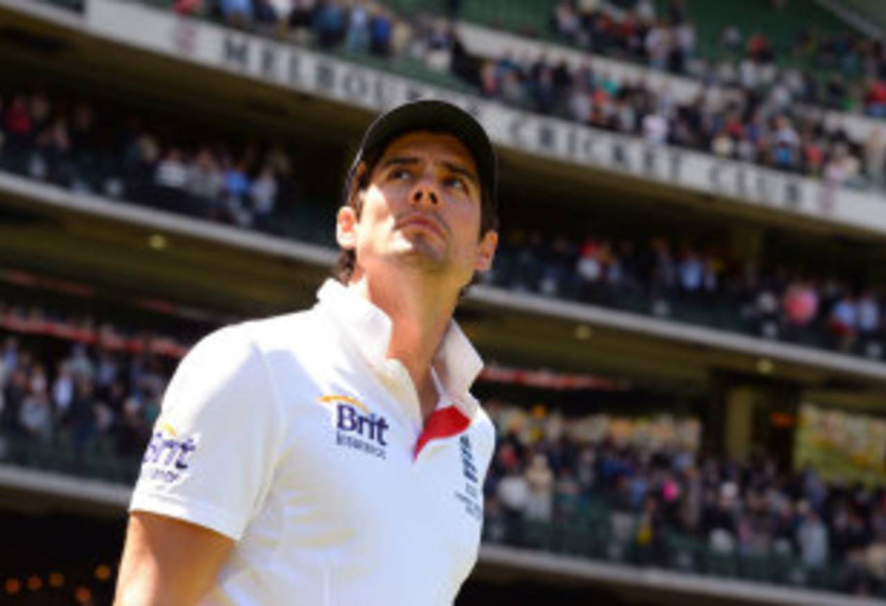 Alastair Cook contemplates another defeat for England, Australia v England, 4th Test, Melbourne, 4th day, December 29, 2013