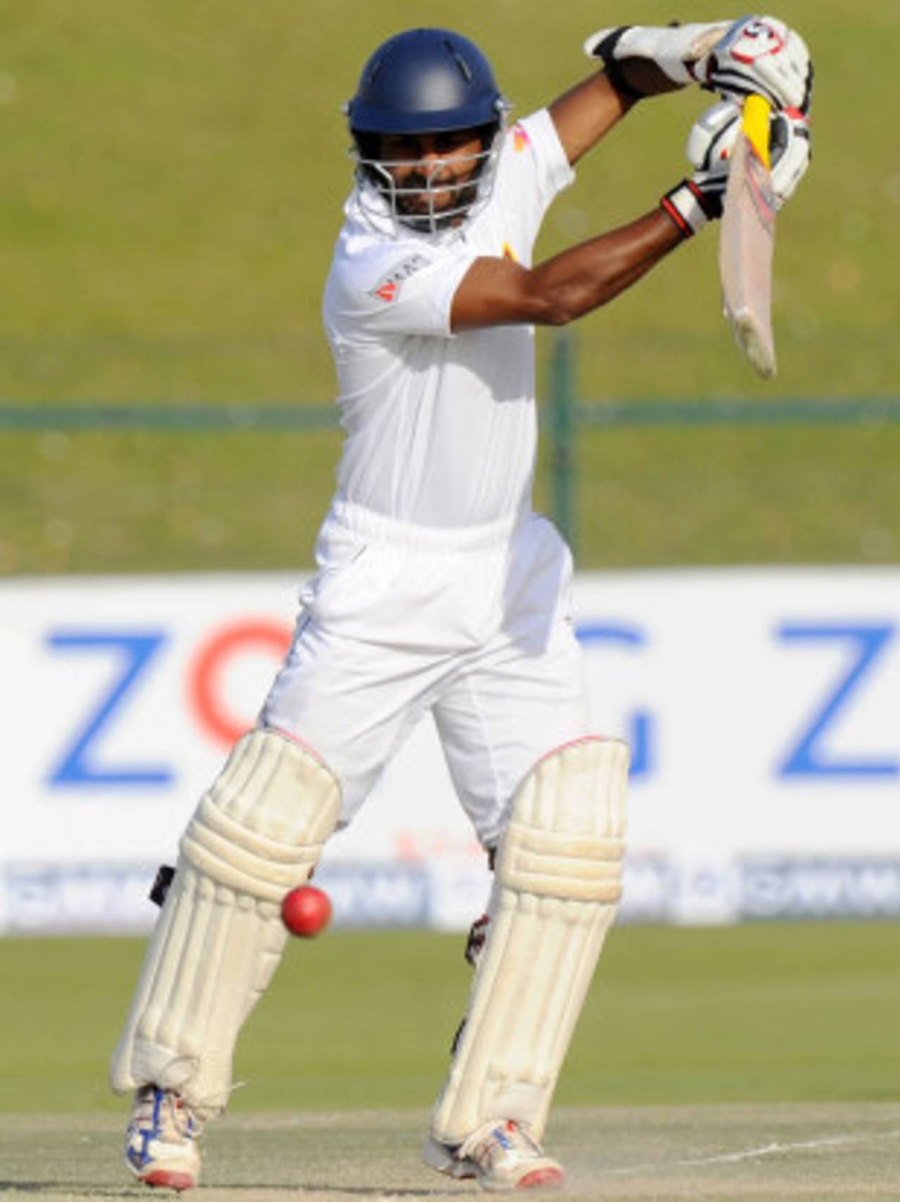 Kaushal Silva cuts the ball, Pakistan v Sri Lanka, 1st Test, Abu Dhabi, 3rd day, January 2, 2014