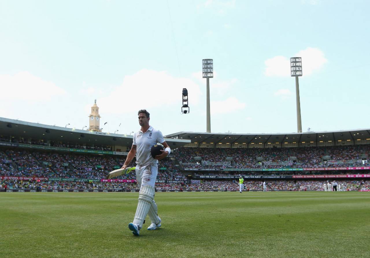 Kevin Pietersen joined the regular departure of England batsmen, Australia v England, 5th Test, Sydney, 2nd day, January 4, 2014