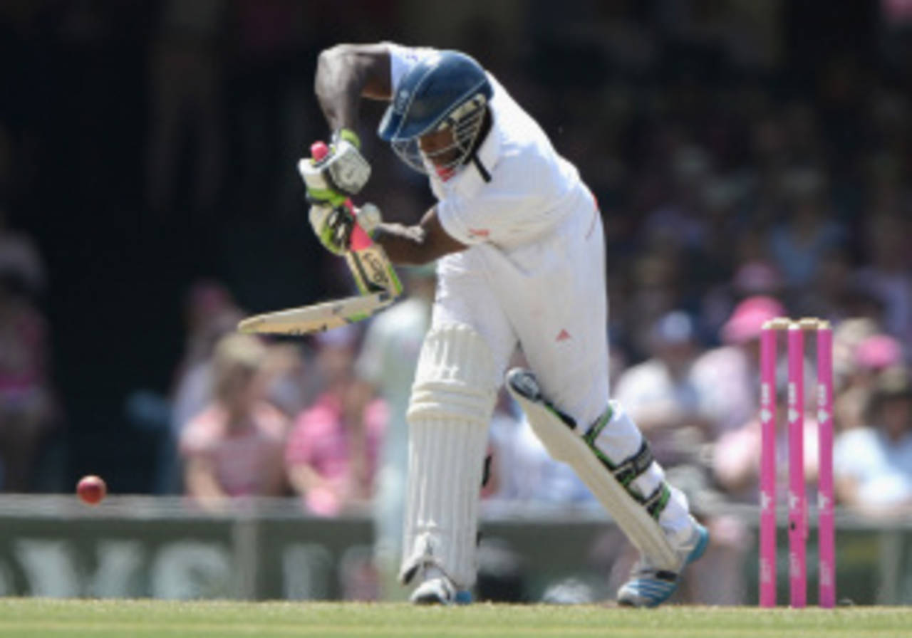 One of the iconic Ashes images came from Michael Carberry when his bat snapped in have at the SCG&nbsp;&nbsp;&bull;&nbsp;&nbsp;Getty Images