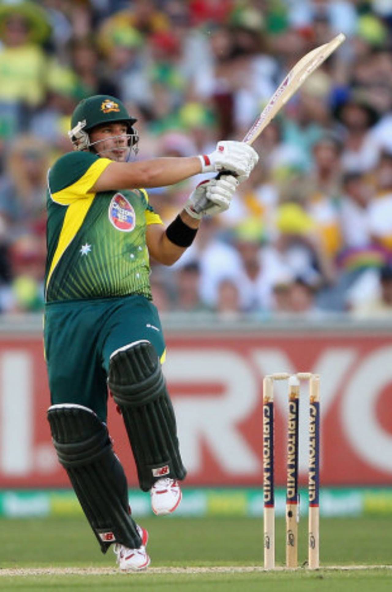 Aaron Finch plays a typically muscular pull, Australia v England, 1st ODI, Melbourne, January 12, 2014
