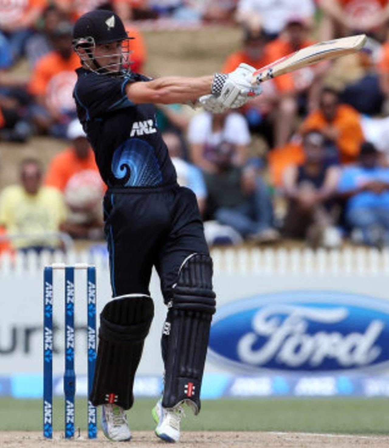 Kane Williamson plays a pull shot, New Zealand v India, 2nd ODI, Hamilton, January 22, 2014