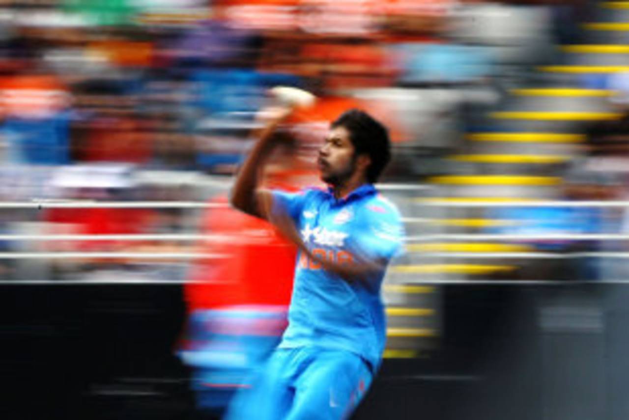 Varun Aaron may have extreme pace, but he also has a soaring economy rate&nbsp;&nbsp;&bull;&nbsp;&nbsp;Getty Images