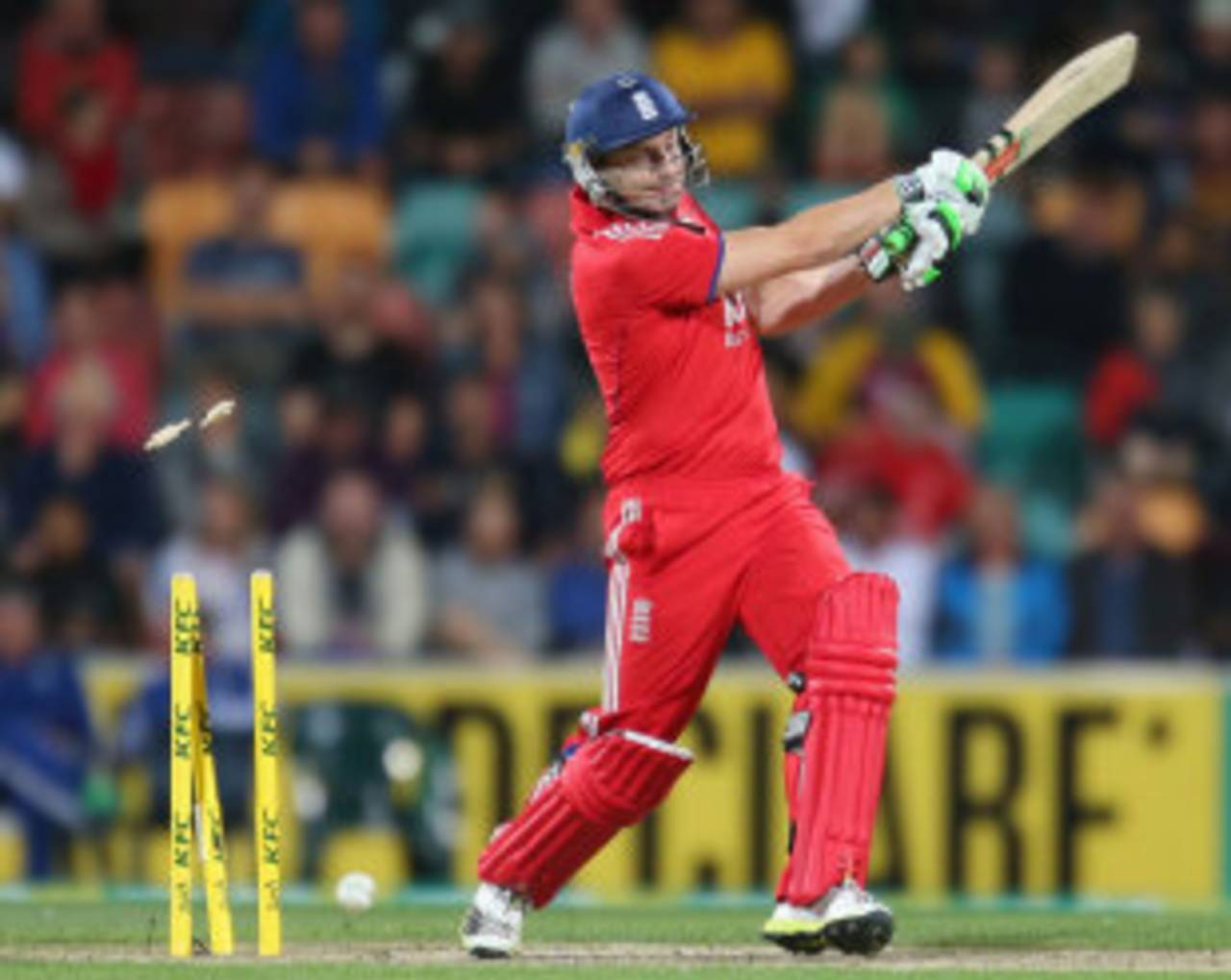 Luke Wright was bowled off a bottom edge, Australia v England, 1st Twenty20, Hobart, January 29, 2014
