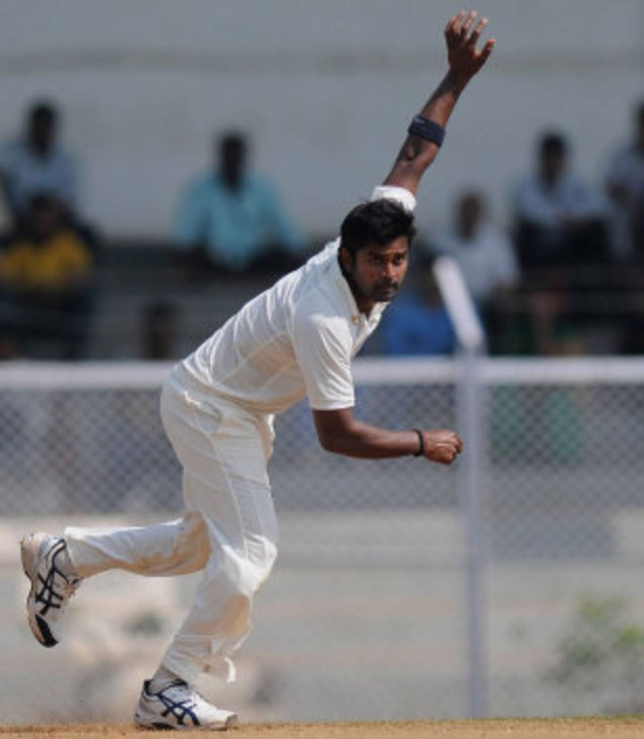 Vinay Kumar sends down a delivery, India A v England XI, Mumbai, 2nd day, October 31, 2012