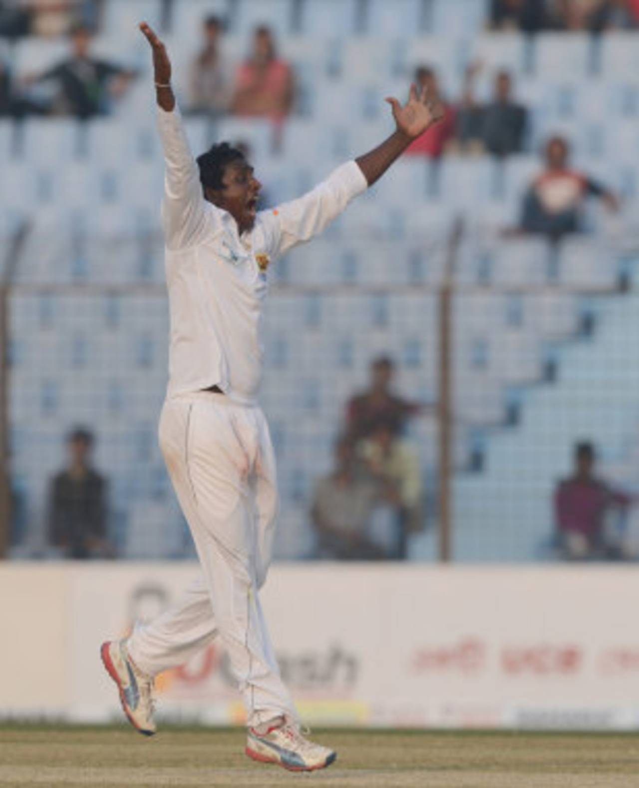 Ajantha Mendis struck twice in two balls late in the day, Bangladesh v Sri Lanka, 2nd Test, Chittagong, 3rd day, February 6, 2014