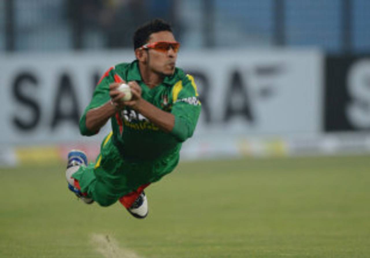 Nasir Hossain took a screamer to dismiss Kumar Sangakkara, Bangladesh v Sri Lanka, 1st T20, Chittagong, February 12, 2014