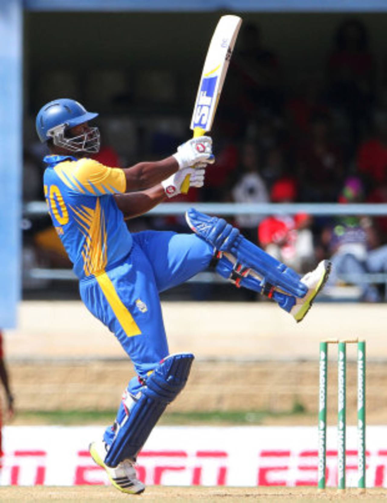 Dwayne Smith plays a pull, Trinidad & Tobago v Barbados, Nagico Super50, final, Port-of-Spain, February 15, 2014