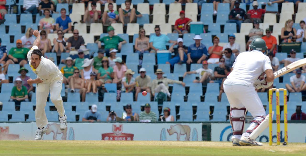 Mitchell Johnson bowls to Hashim Amla, South Africa v Australia, 1st Test, Centurion, 4th day, February 15, 2014