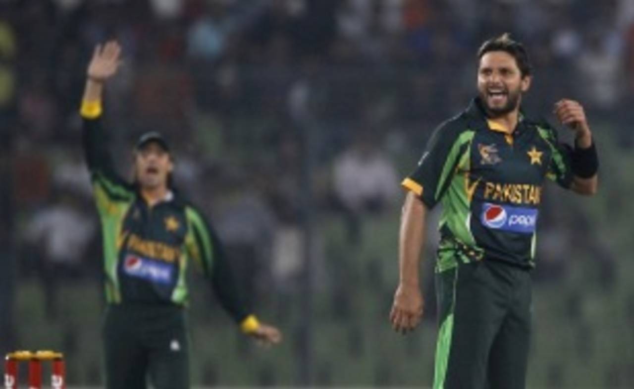 Shahid Afridi was just one of the bowlers who had a poor outing, going wicketless from his six overs&nbsp;&nbsp;&bull;&nbsp;&nbsp;Associated Press
