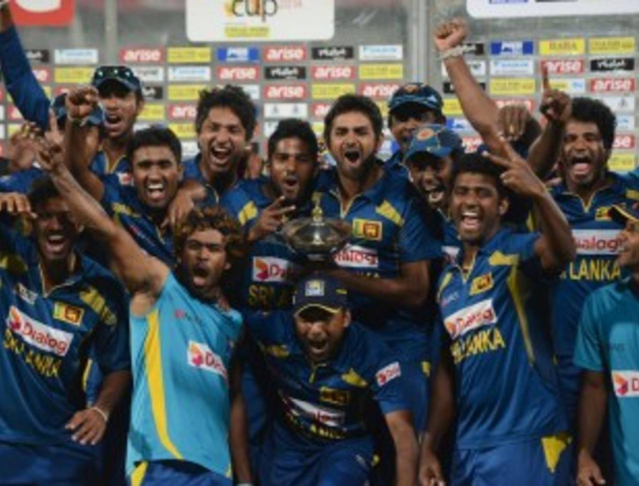 The Sri Lankans celebrate their victory, Pakistan v Sri Lanka, Asia Cup, final, Mirpur, March 8, 2014