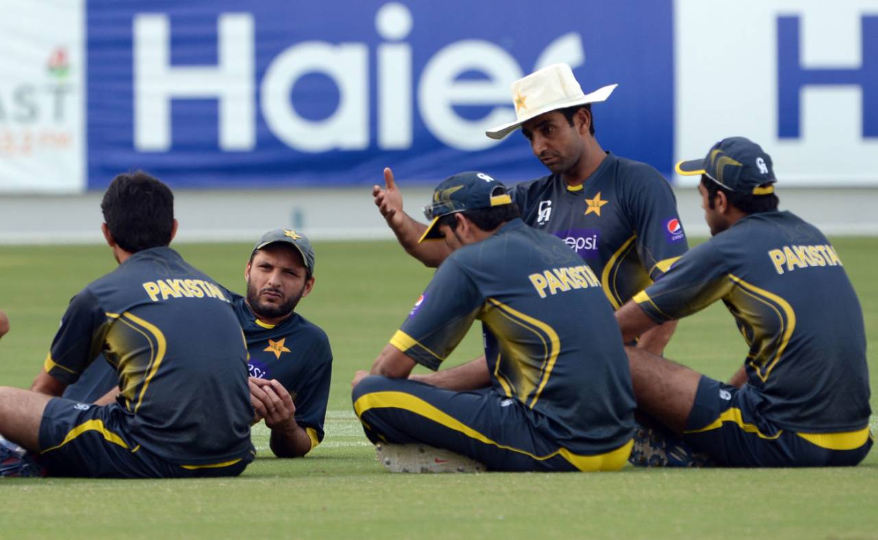 It's clear that the methods of bowling coach Mohammad Akram (in the white hat) are not working&nbsp;&nbsp;&bull;&nbsp;&nbsp;AFP