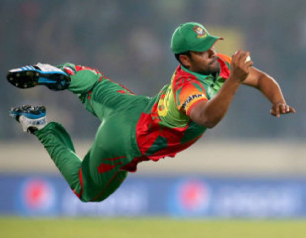 Tamim's catch was the only bright spot in the day for the Bangladesh fans&nbsp;&nbsp;&bull;&nbsp;&nbsp;Getty Images