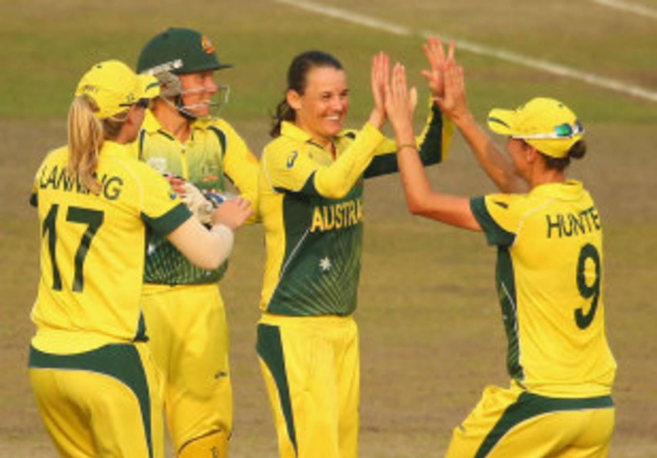 Erin Osborne was just thrilled to have help out her pace-bowling team-mates&nbsp;&nbsp;&bull;&nbsp;&nbsp;Getty Images