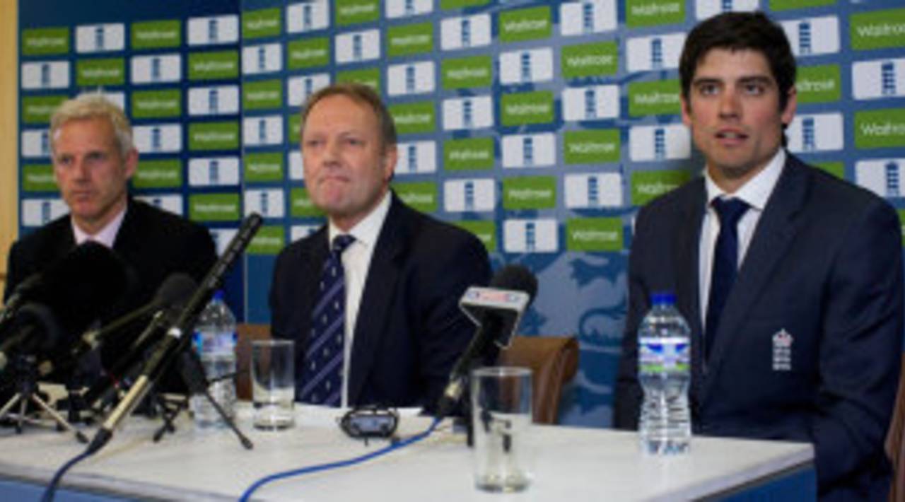 Paul Downton (centre) provoked an angry reaction from Kevin Pietersen by his radio interview&nbsp;&nbsp;&bull;&nbsp;&nbsp;Getty Images