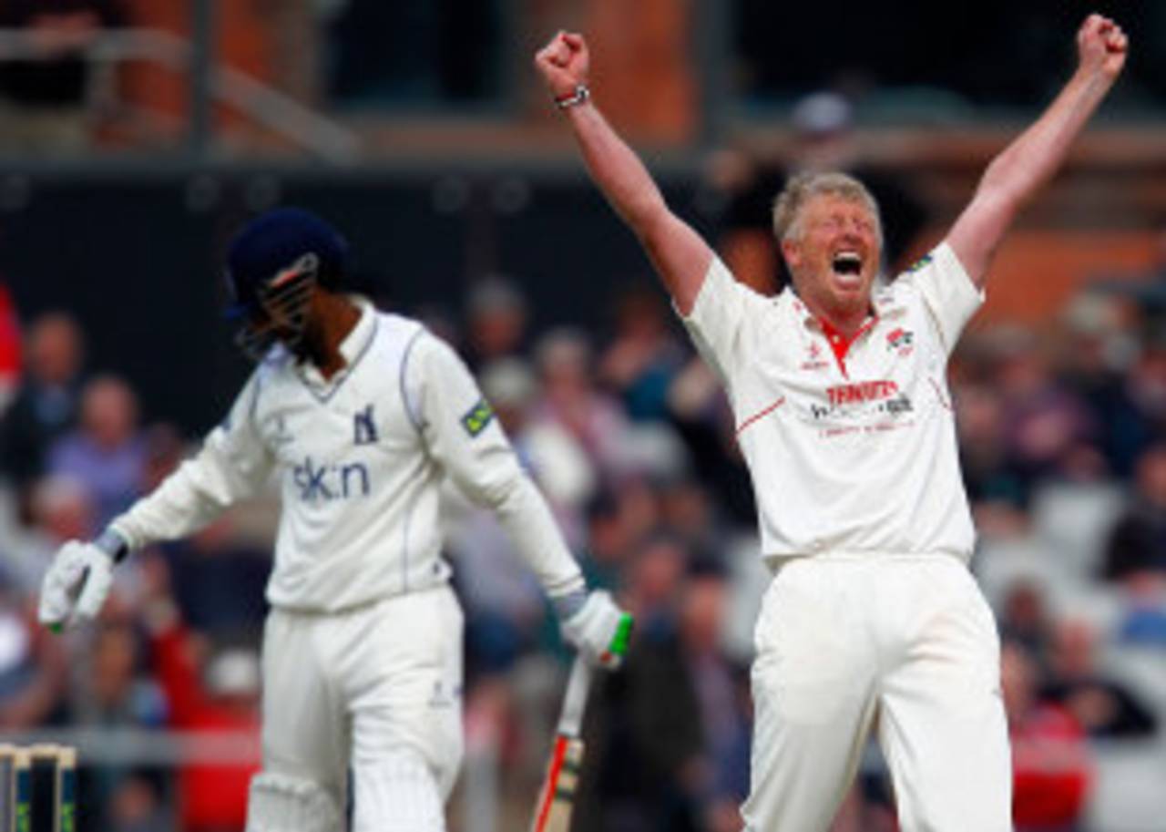 Glen Chapple claimed his 900th first-class wicket for Lancashire when he removed Varun Chopra, Lancashire v Warwickshire, County Championship, Division One, Old Trafford, April 21, 2014