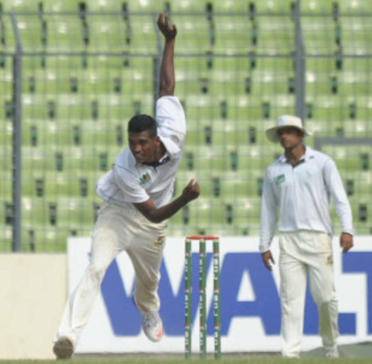 Al-Amin Hossain's four wickets gave South Zone the lead, South Zone v North Zone, Final, Bangladesh Cricket League, 2nd day, Mirpur, May 10, 2014