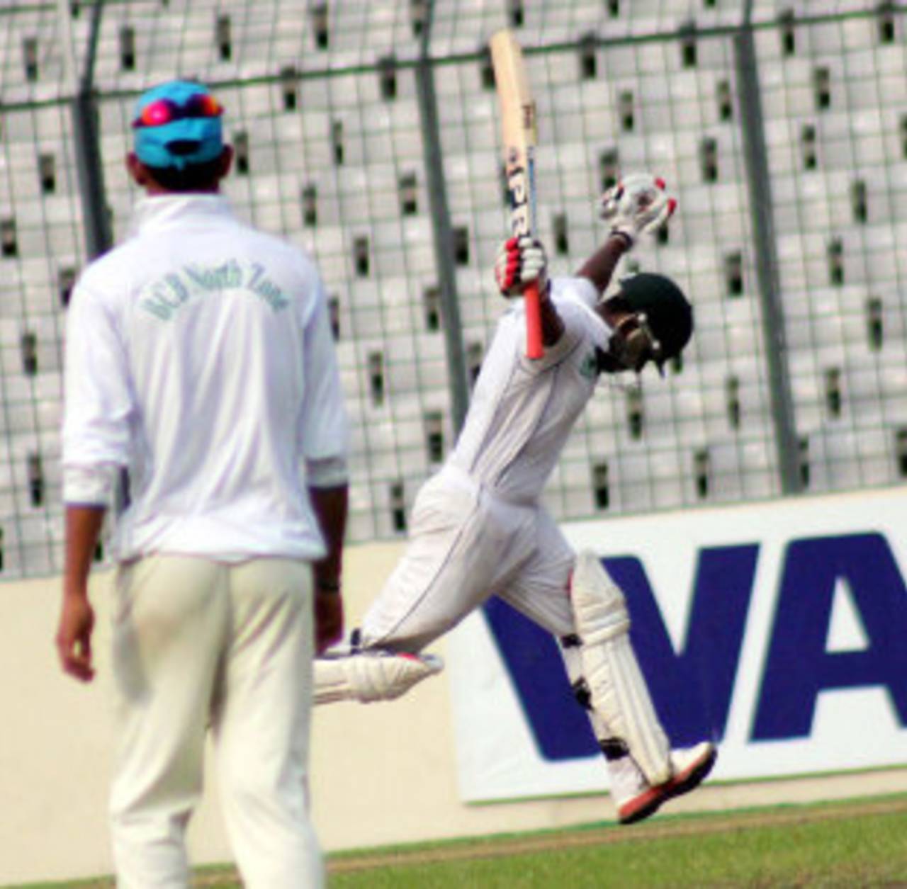 Imrul Kayes is ecstatic after reaching his maiden first-class double-century, South Zone v North Zone, Bangladesh Cricket League, final, 3rd day, May 11, 2014