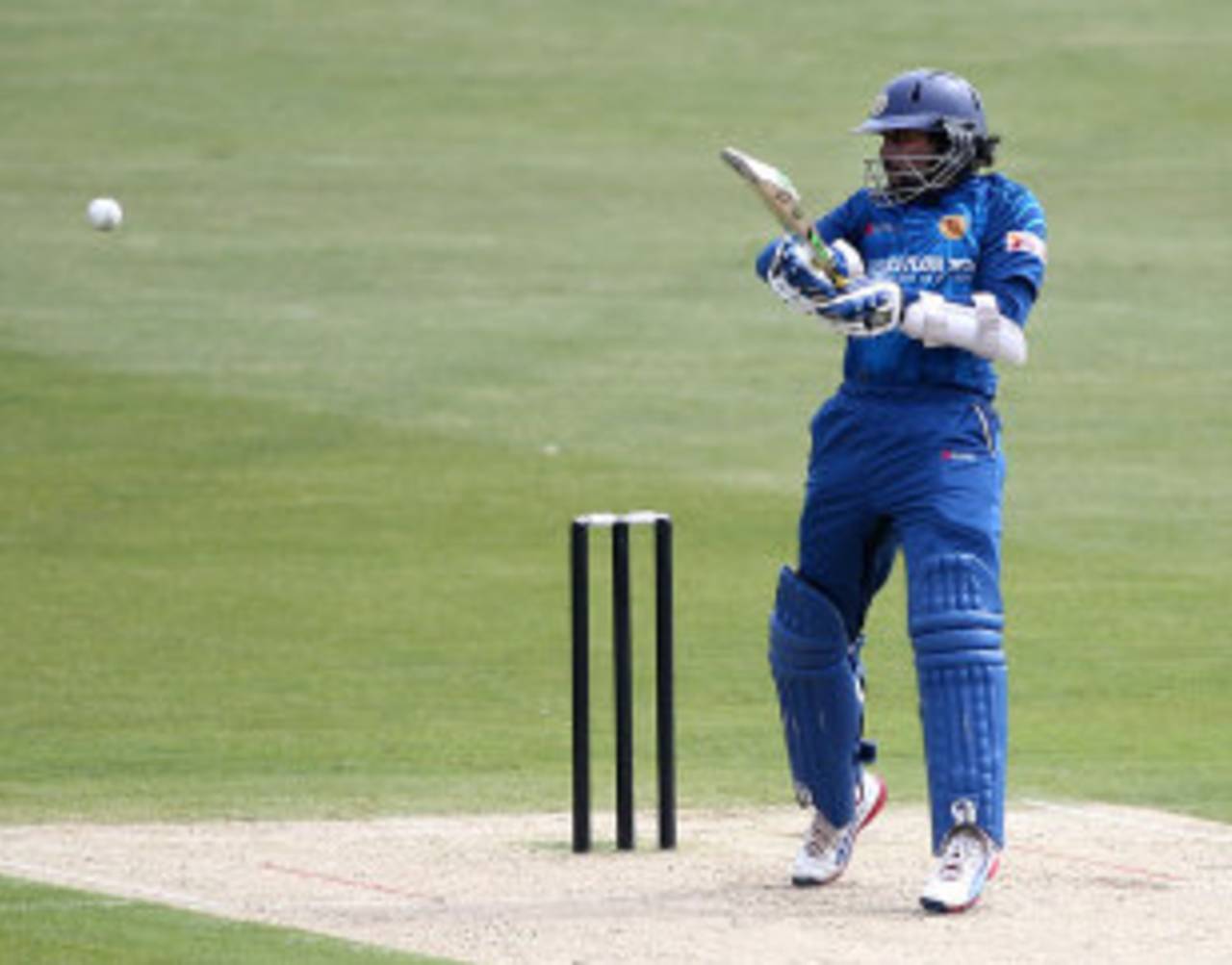 Tillakaratne Dilshan hit a brisk 35, Kent v Sri Lankans, Tour match, Canterbury, May 16, 2014