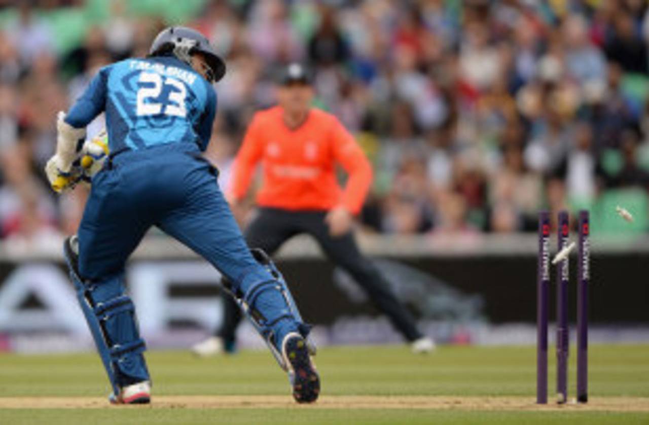 Tillakaratne Dilshan was bowled after a lively start, England v Sri Lanka, T20, The Oval, May 20, 2014