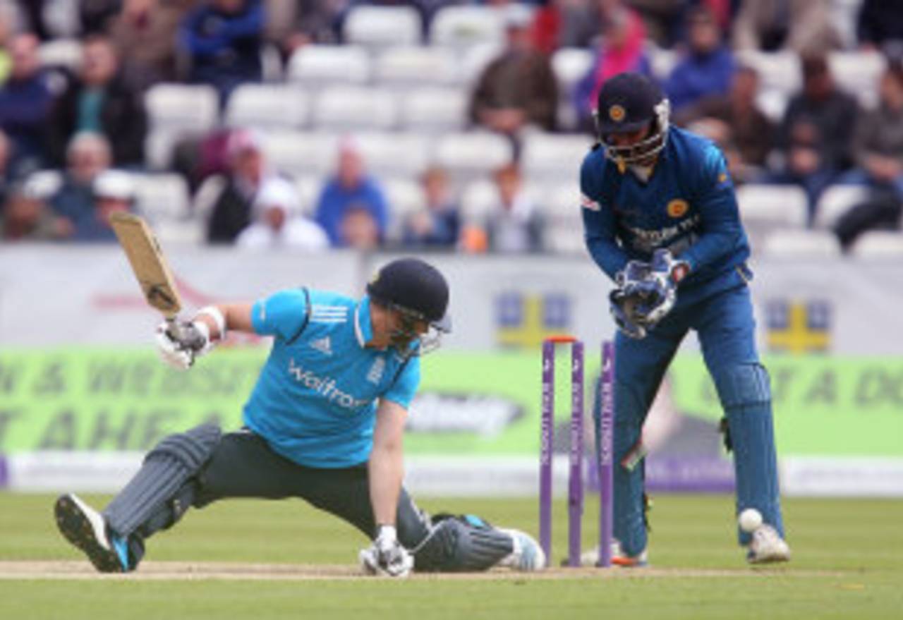 James Anderson was bowled to be last man out, England v Sri Lanka, 2nd ODI, Chester-le-Street, May 25, 2014