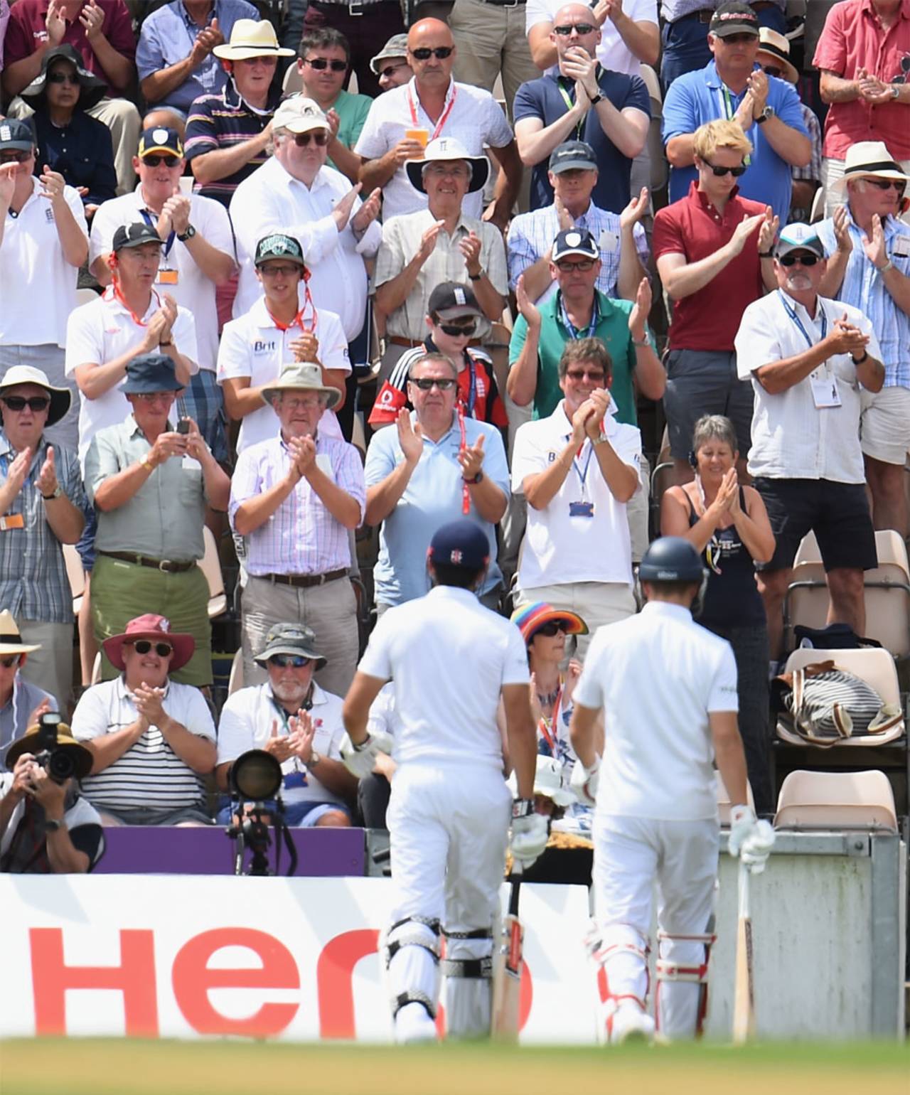 England's batsmen walk off to warm applause at lunch, England v India, 3rd Investec Test, Ageas Bowl, 1st day, July 27, 2014