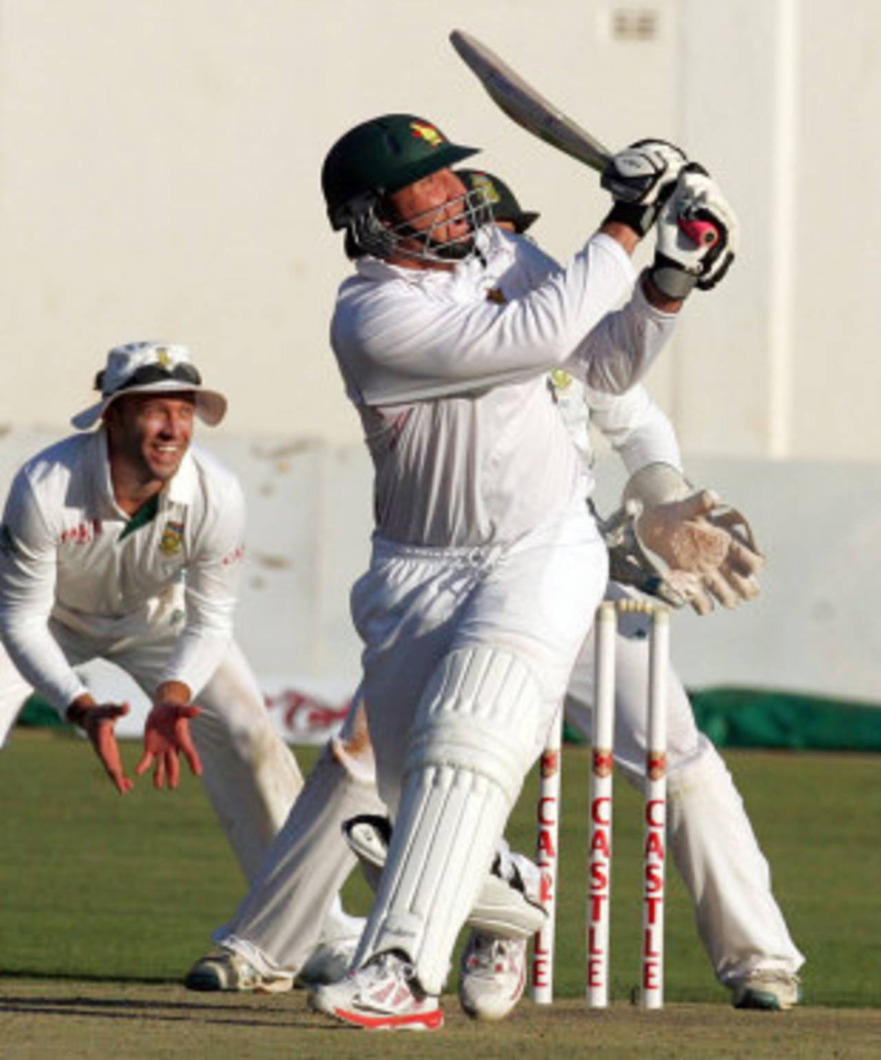 Brendan Taylor looks to go over the top, Zimbabwe v South Africa, only Test, Harare, 1st day, August 9, 2014