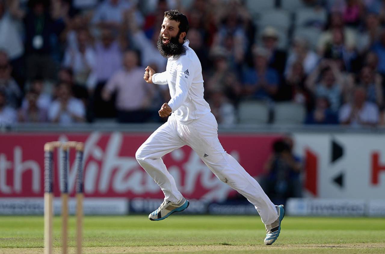 Moeen Ali proved his ability with the ball yet again, England v India, 4th Test, Old Trafford, 3rd day, August 9, 2014