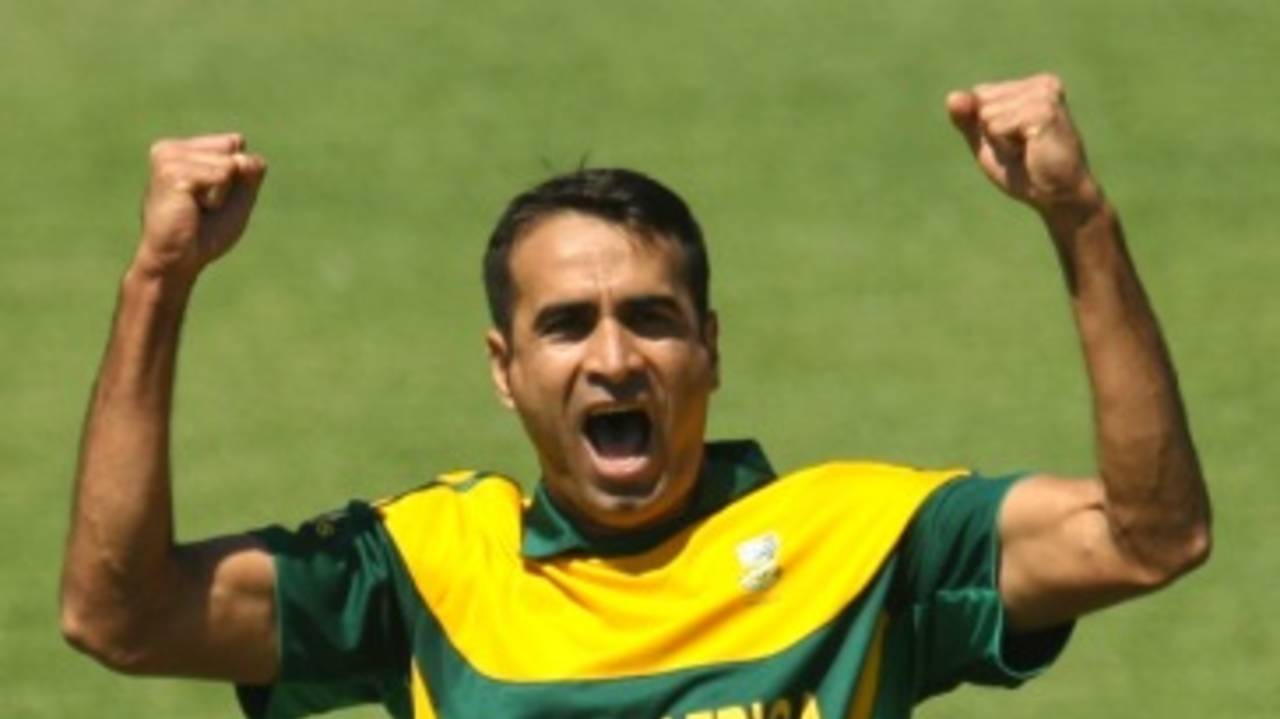 Imran Tahir celebrates a wicket, Australia v South Africa, tri-series, Harare, August 27, 2014