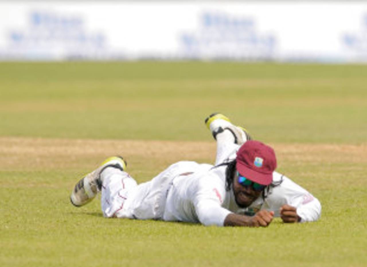 Chris Gayle drops Mushfiqur Rahim for a second time, West Indies v Bangladesh, 1st Test, St. Vincent, 5th day, September 9, 2014
