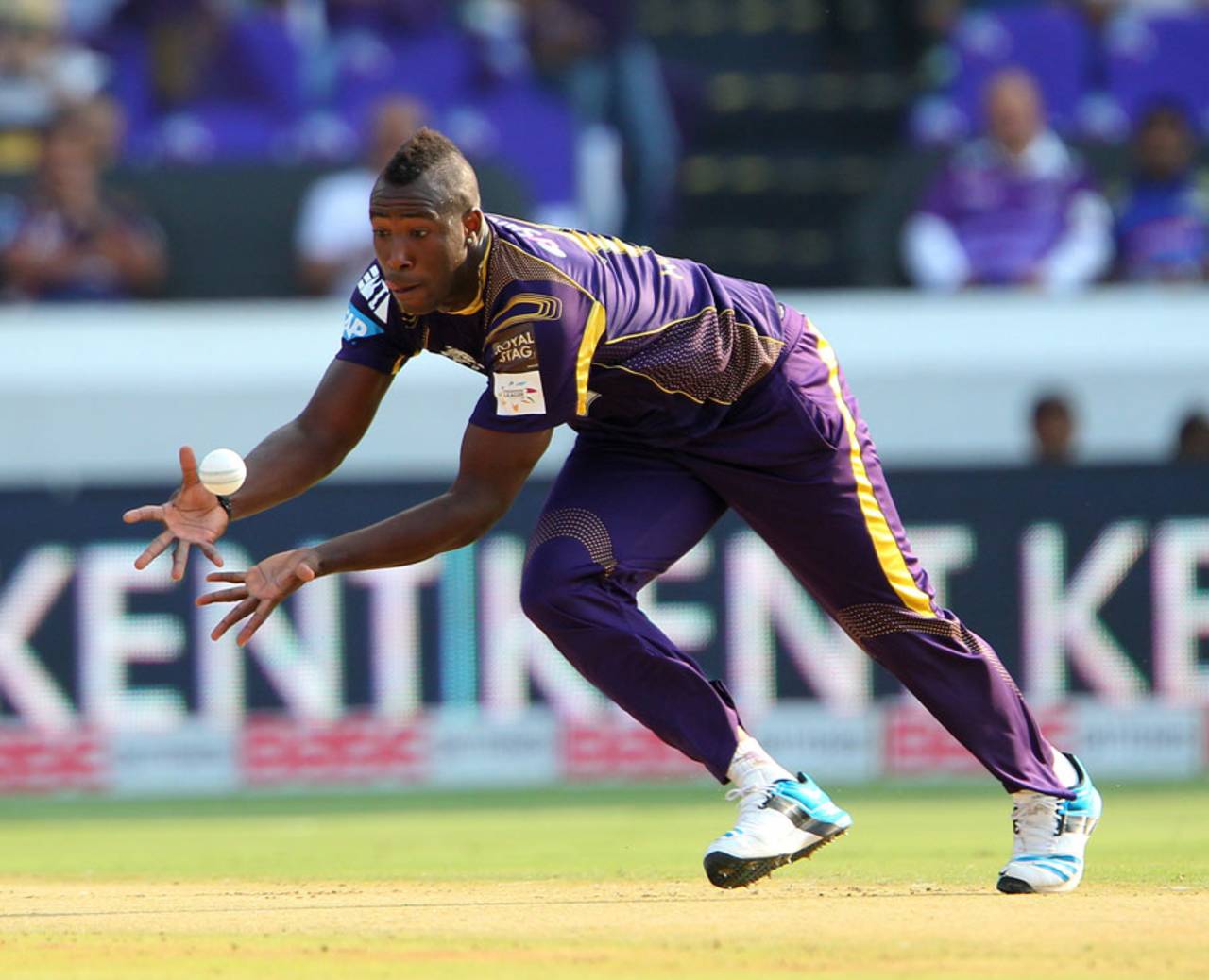 Andre Russell takes a diving catch off his own bowling, Kolkata Knight Riders v Hobart Hurricanes, 1st semi-final, CLT20, Hyderabad, October 2, 2014