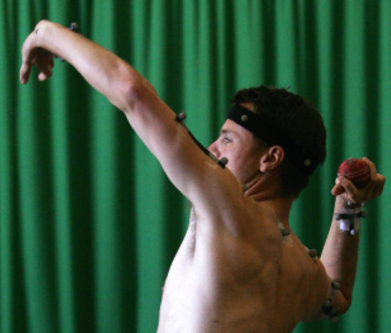Johan Botha gets his action tested, Perth, February 1, 2006