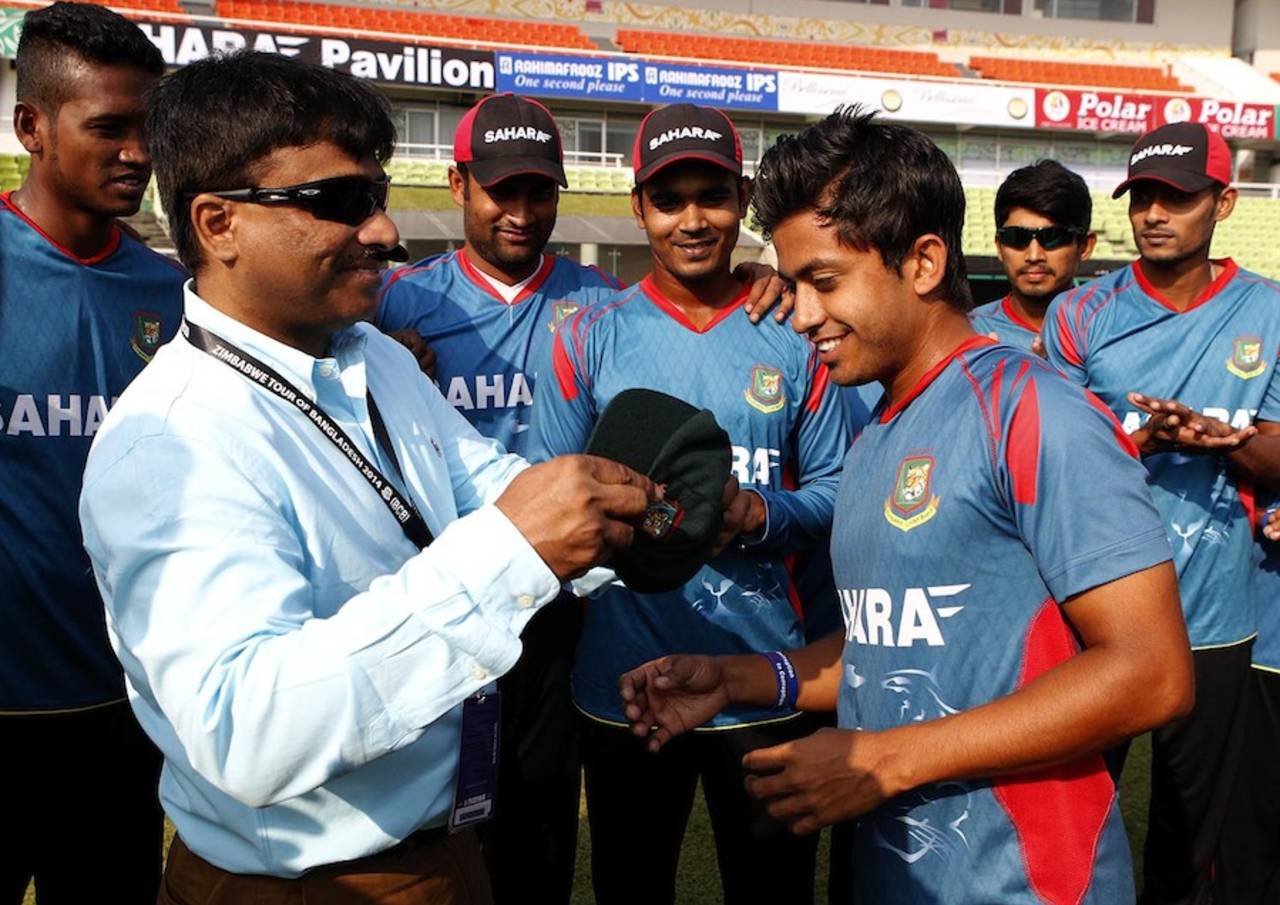 Jubair Hossain gets his Test cap Bangladesh v Zimbabwe, 1st Test, Mirpur, 1st day, October 25, 2014
