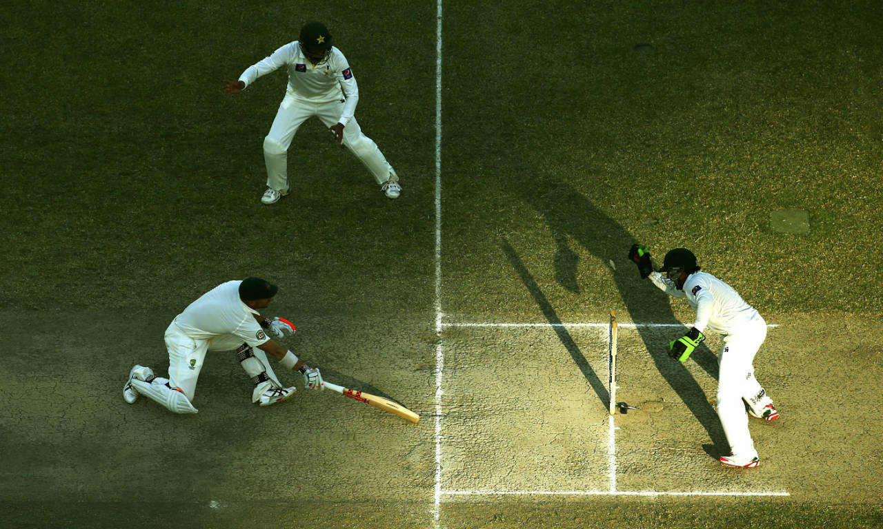 David Warner is stumped, Pakistan v Australia, 1st Test, Dubai, 4th day, October 25, 2014