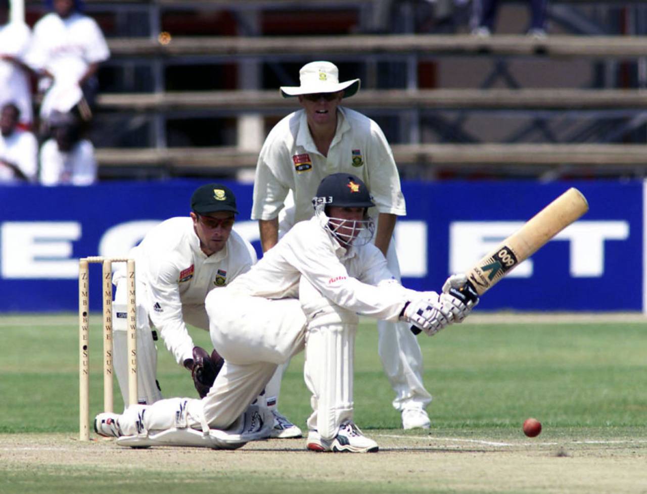 Andy Flower sweeps, Zimbabwe v South frica, 1st Test, Harare, 3rd day, September 9, 2001