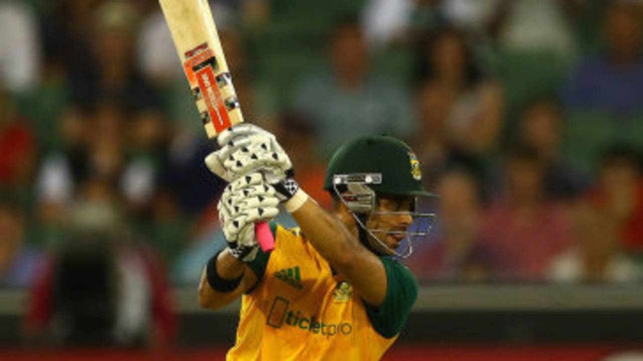JP Duminy crashes one square on the off side, Australia v South Africa, 2nd T20, Melbourne, November 7, 2014