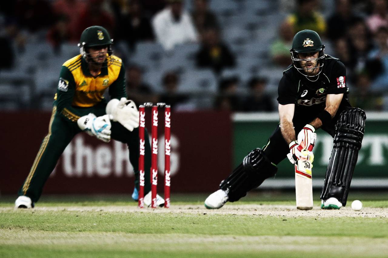 Glenn Maxwell shapes up to play the scoop, Australia v South Africa, 3rd Twenty20, Sydney, November 9, 2014