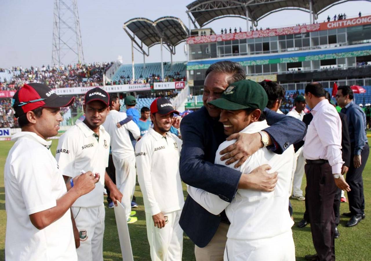 Mushfiqur Rahim gets a hug from BCB president Nazmul Hassan, Bangladesh v Zimbabwe, 3rd Test, Chittagong, 5th day, November 16, 2014