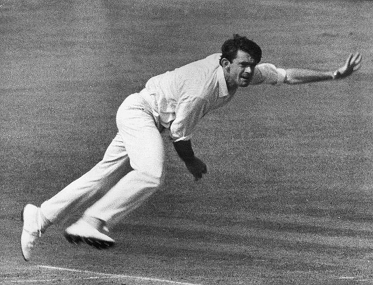 John Gleeson played 29 matches between 1967 and 1972, taking 93 wickets including three five-wicket hauls&nbsp;&nbsp;&bull;&nbsp;&nbsp;Hulton Archive