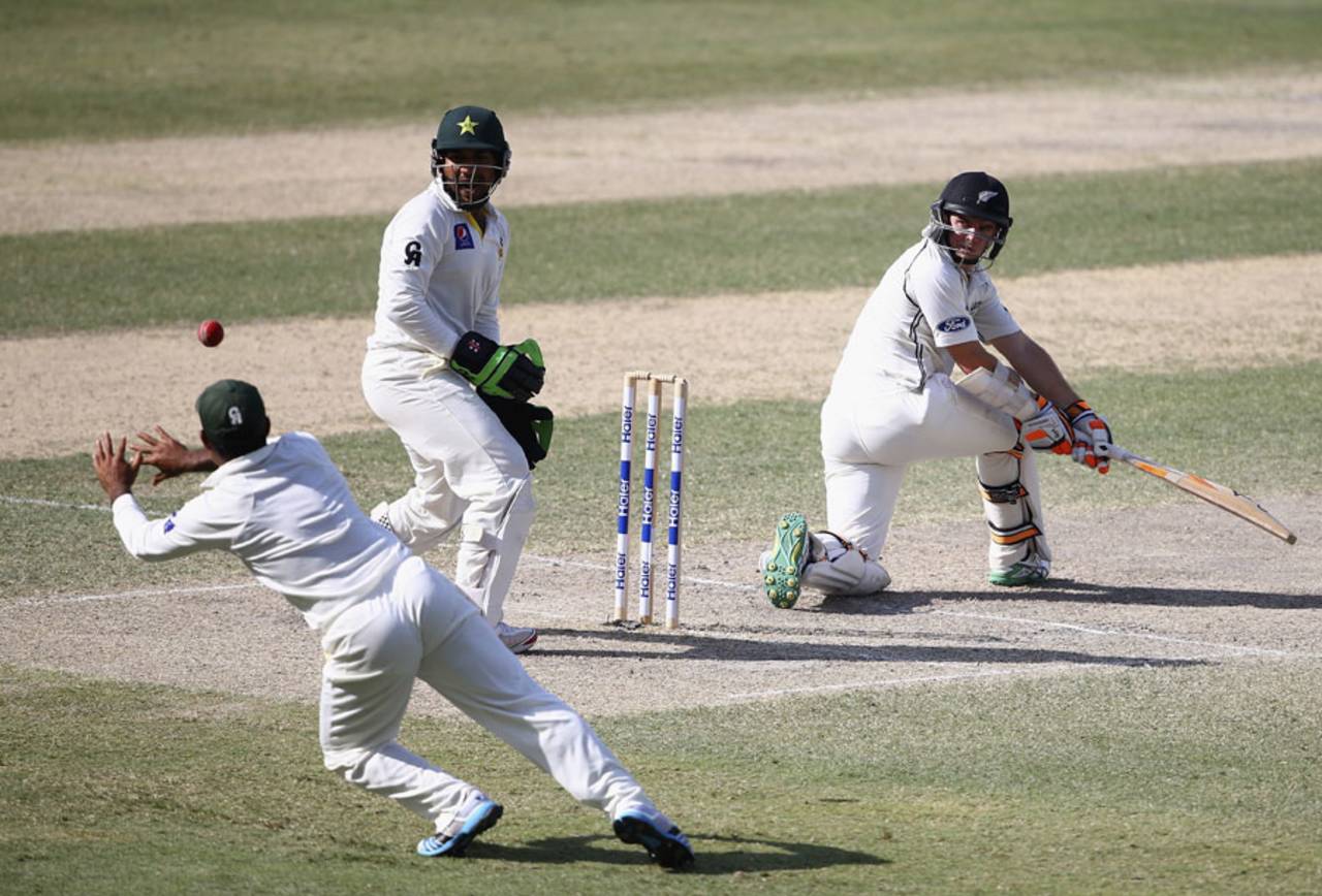 Asad Shafiq takes the catch to dismiss Tom Latham, Pakistan v New Zealand, 2nd Test, Dubai, 4th day, November 20, 2014