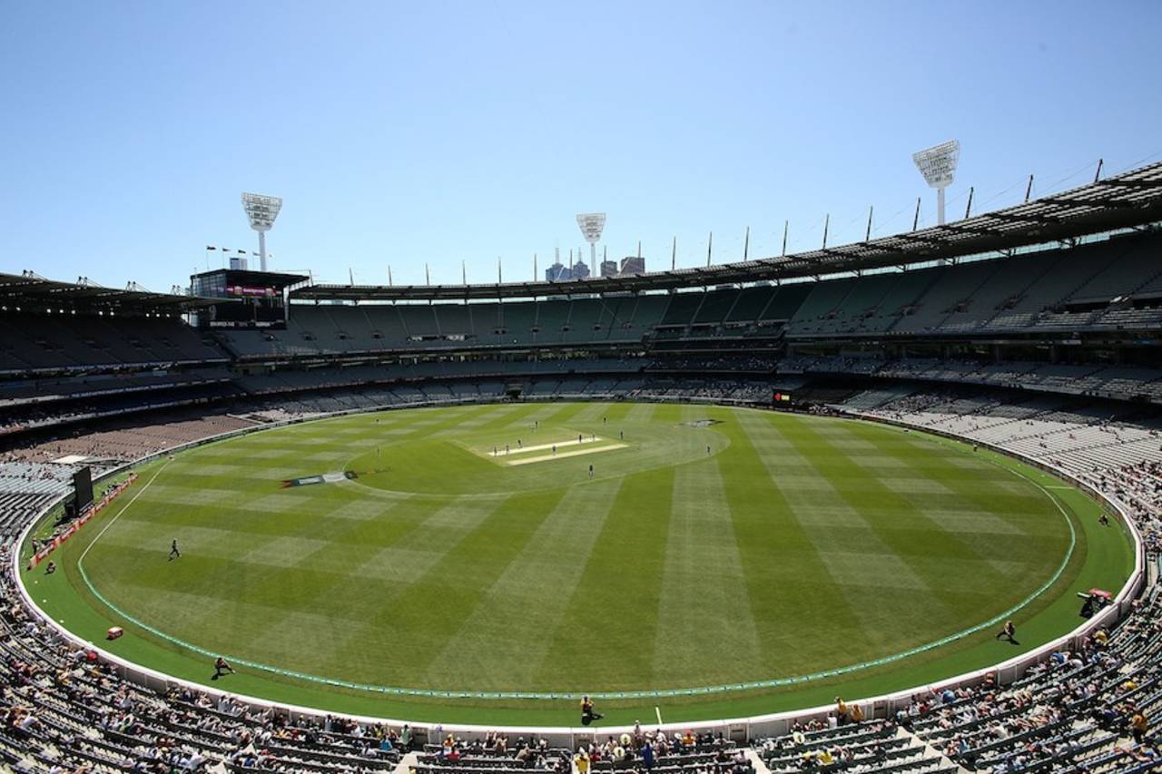 Largely empty stands at the MCG at the start of the game, Australia v South Africa, 4th ODI, Melbourne, November 21, 2014