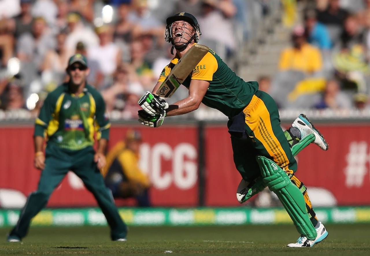AB de Villiers was caught playing an awkward pull, Australia v South Africa, 4th ODI, Melbourne, November 21, 2014