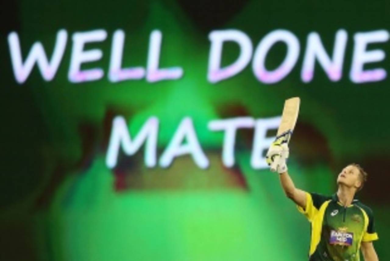 Steven Smith celebrates his hundred, Australia v South Africa, 4th ODI, Melbourne, November 21, 2014