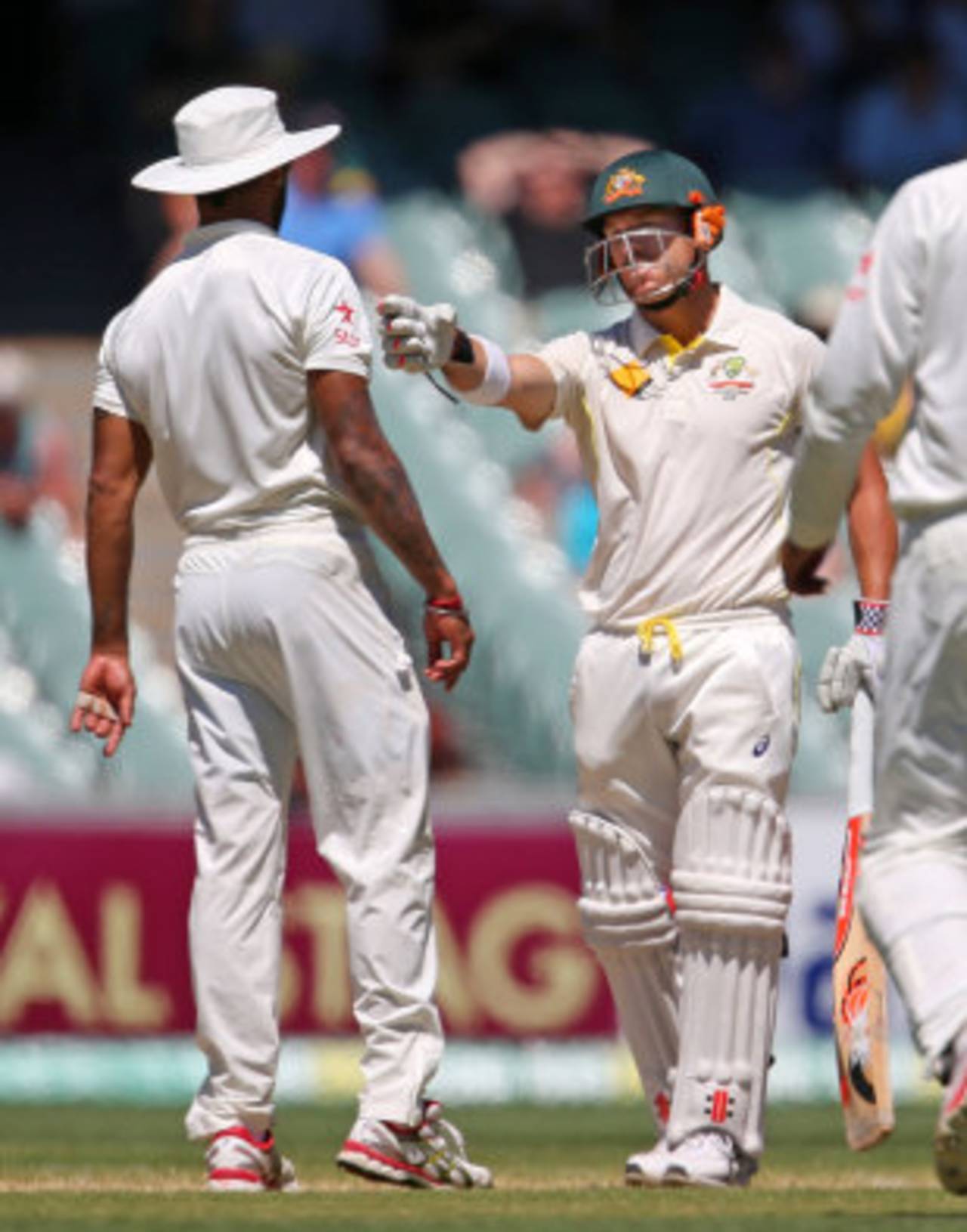 Shikhar Dhawan confronts David Warner, Australia v India, 1st Test, Adelaide, 4th day, December 12, 2014