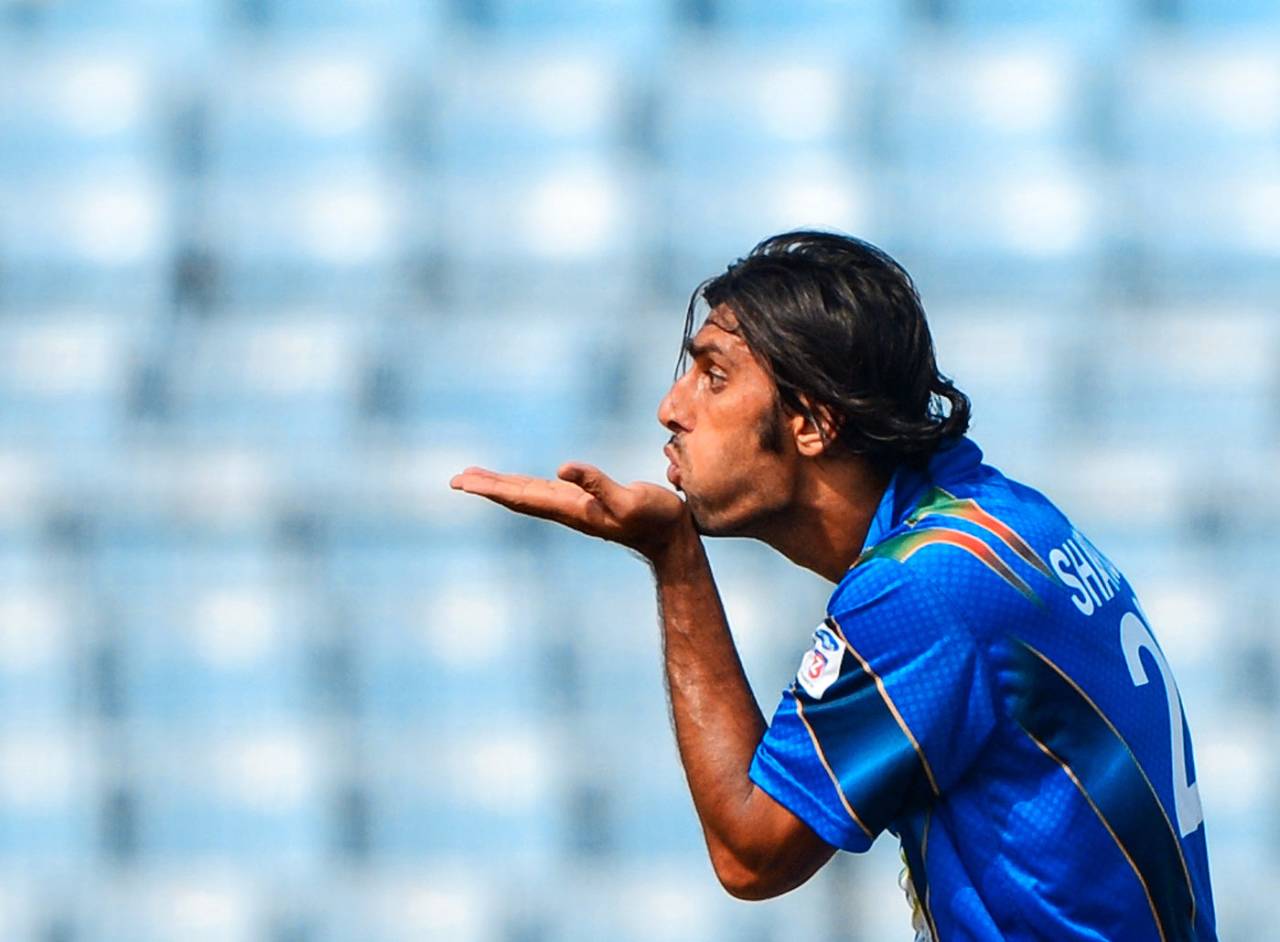 Shapoor Zadran blows a kiss to the departing batsman, Afghanistan v Sri Lanka, Asia Cup, Mirpur
