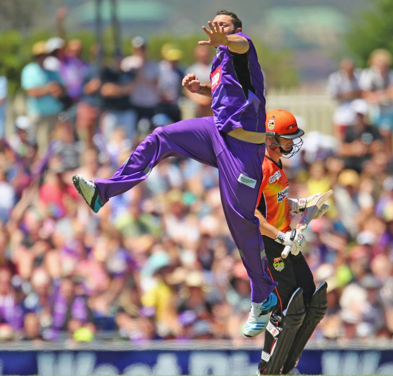 Tim Bresnan picked up three wickets, Hobart Hurricanes v Perth Scorchers, Big Bash League 2014-15, Hobart, January 11, 2015