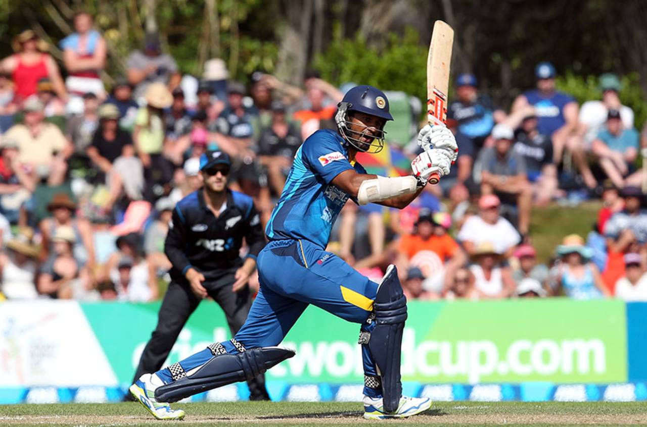 Dimuth Karunaratne's 26 in Dunedin was the highest score by a Sri Lankan lower-middle-order batsman in the ODI series against New Zealand&nbsp;&nbsp;&bull;&nbsp;&nbsp;Getty Images