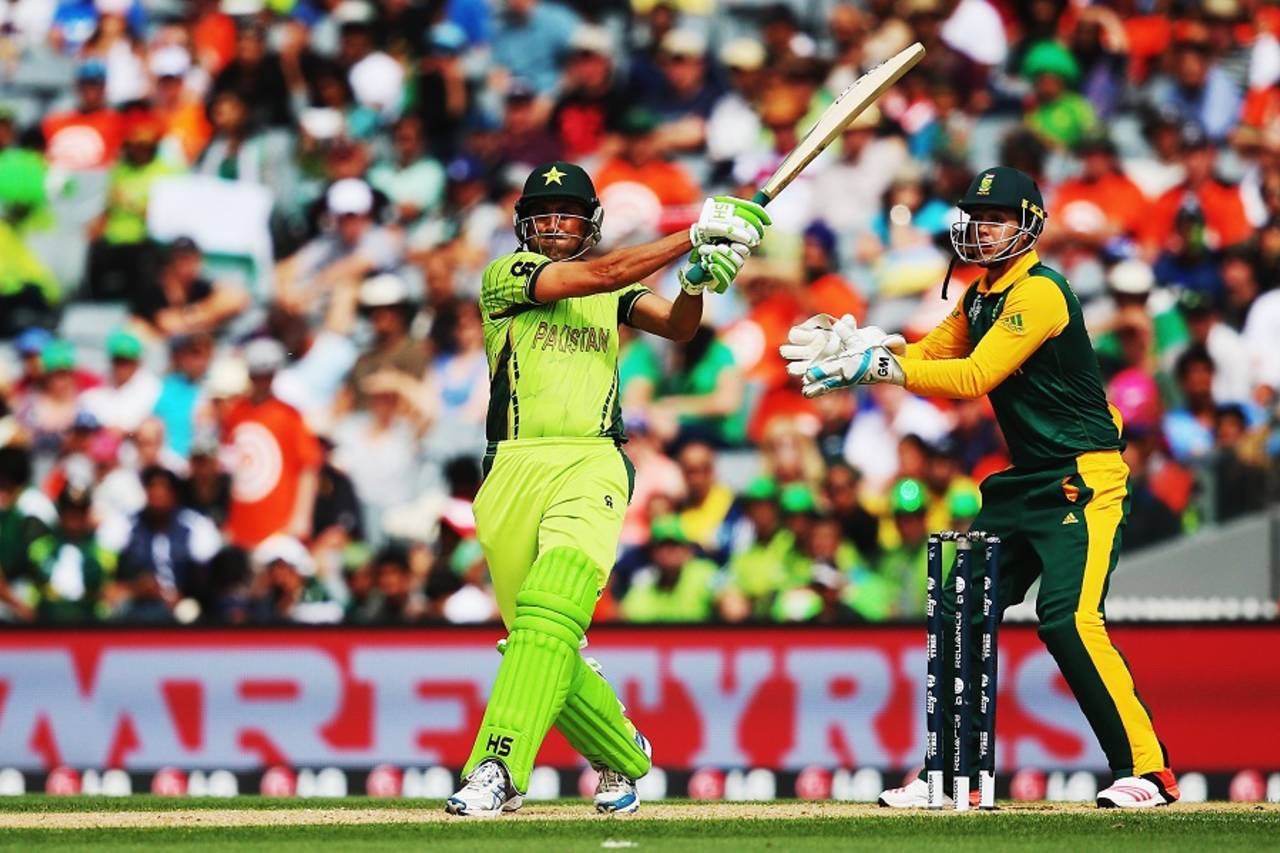 Younis Khan goes for a pull, Pakistan v South Africa, World Cup 2015, Group B, Auckland, March 7, 2015