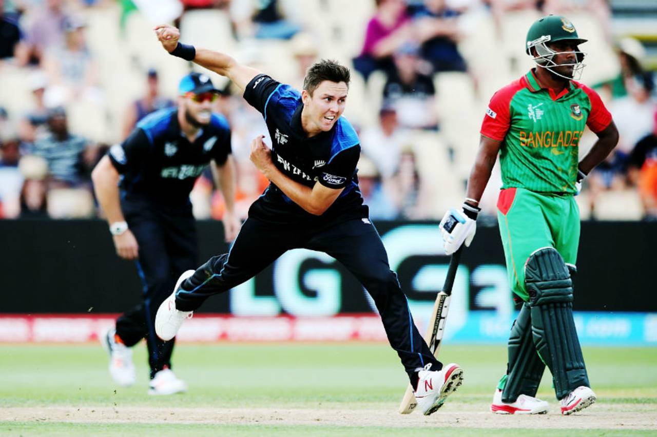 Trent Boult troubled the Bangladesh batsmen with his pace and swing, New Zealand v Bangladesh, World Cup 2015, Group A, Hamilton, March 13, 2015