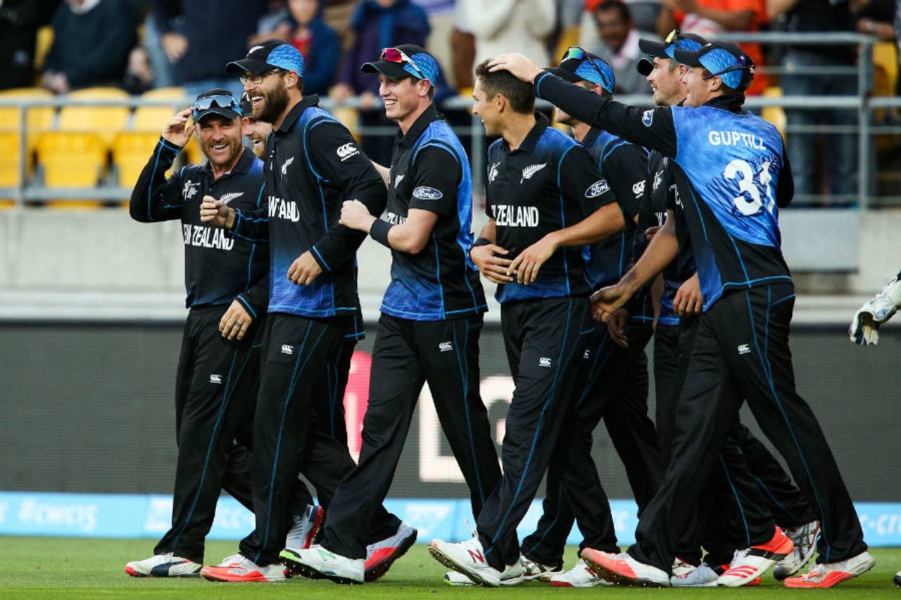 New Zealand have taken their performance to new heights, something embodied by a spectacular catch from Daniel Vettori at the third-man boundary&nbsp;&nbsp;&bull;&nbsp;&nbsp;Getty Images